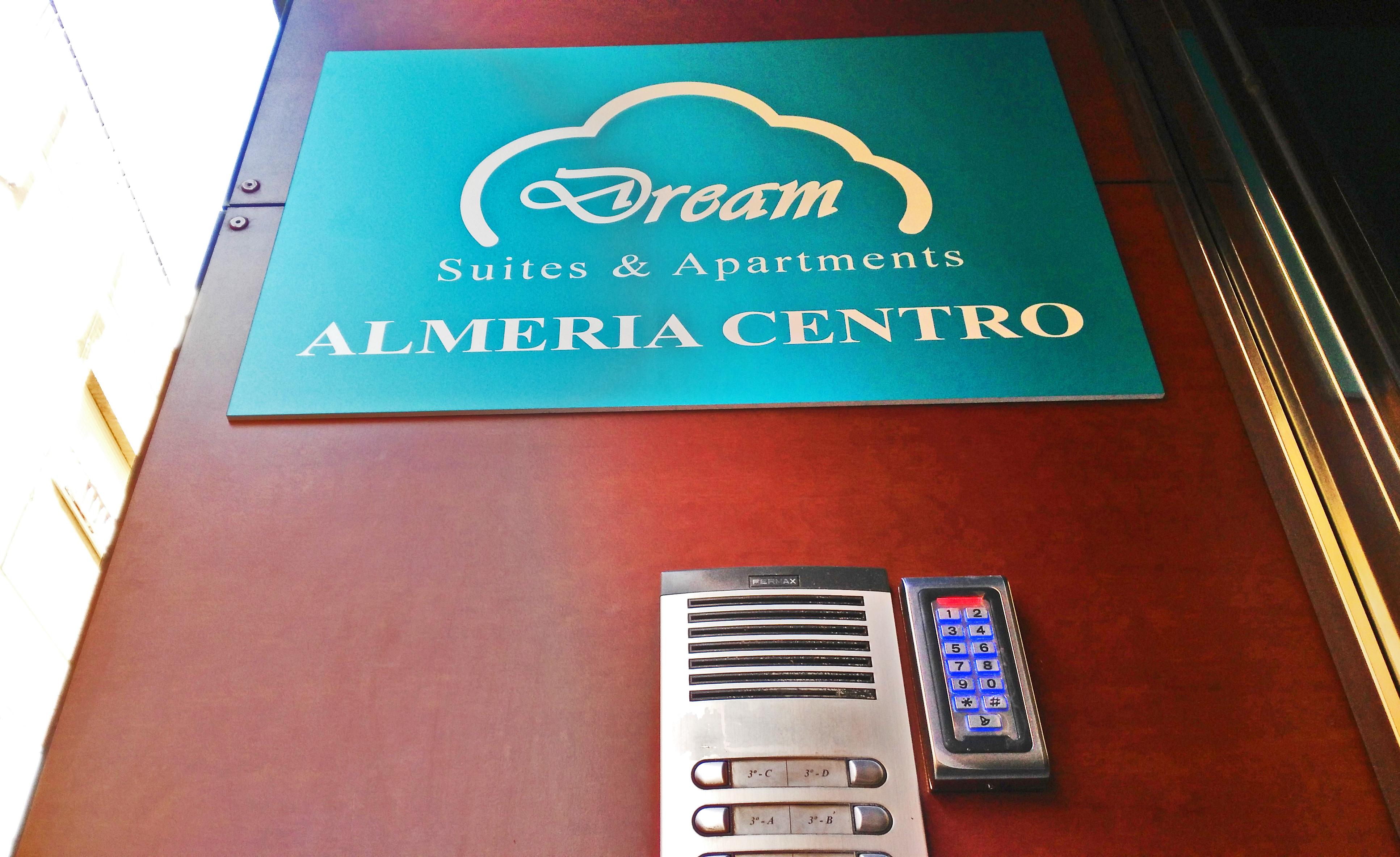 Dream Suites And Apartments Almeria Centro Esterno foto